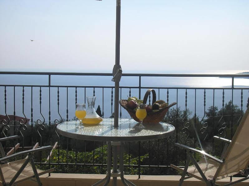 Nostimon Emar Lourdata (Kefalonia) Exterior foto